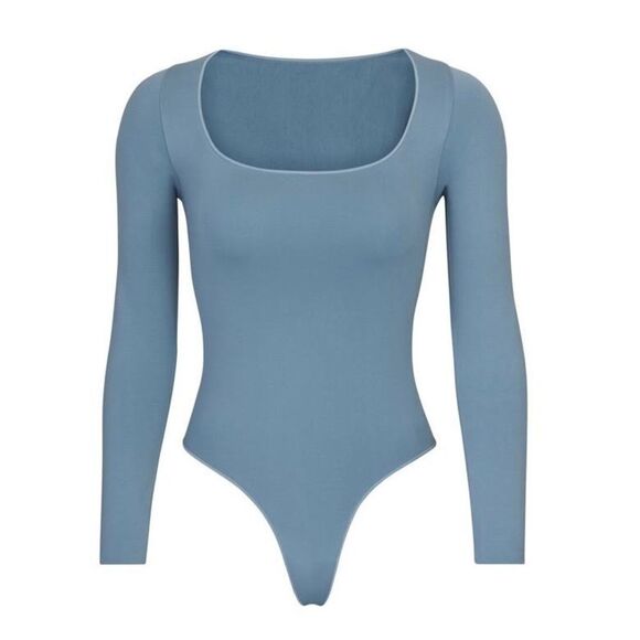 Skims Essential Long Sleeve Scoop Neck Bodysuit - Arctic - 4x/5x - Picture 1 of 6
